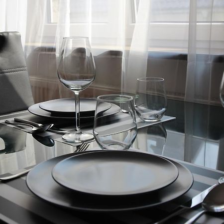 M&M Centrum Apartments بوزنان المظهر الخارجي الصورة