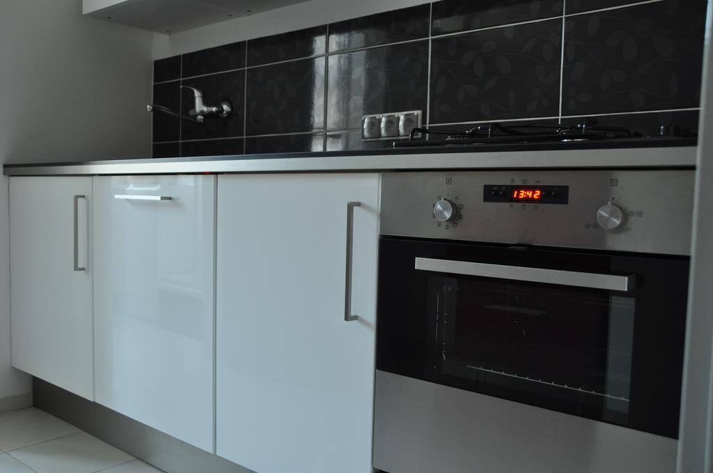 M&M Centrum Apartments بوزنان الغرفة الصورة